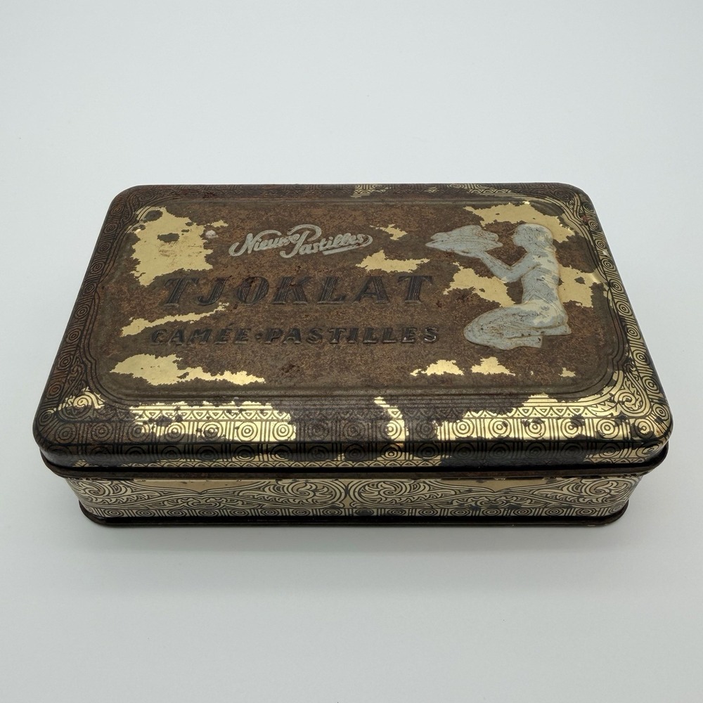 Rust Tin Vintage Tjoklat Camee Pastilles – Original Vintage Candy Container